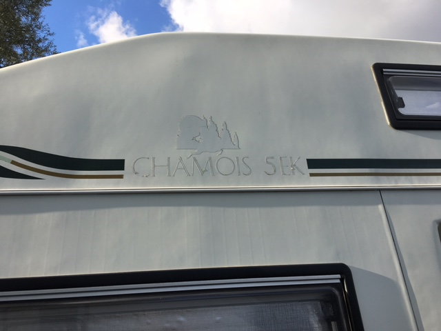 Customers Autocruise Chamois 5EK in need of a new sticker