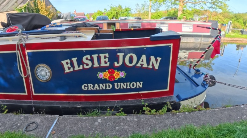 Narrowboat graphics example